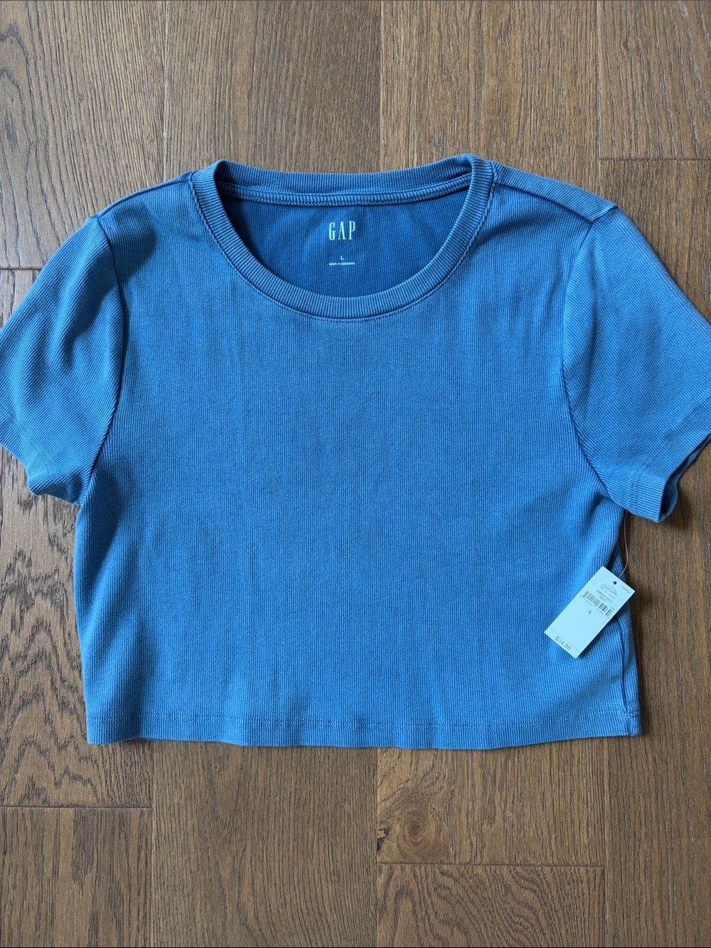 NWT GAP Ribbed Cropped Tee